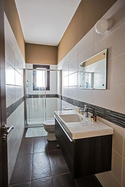 Villa Protaras Deluxe, Fabulous And Luxurious 7Bdr Villa, Close To Fig Tree Bay Beach